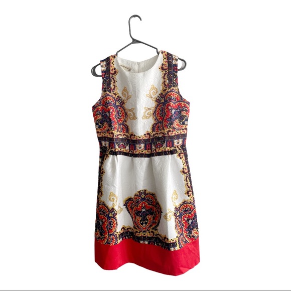 Bright Summer Dress Knee-Length - Picture 2 of 3